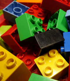 BRINQUEDOS