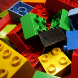 BRINQUEDOS